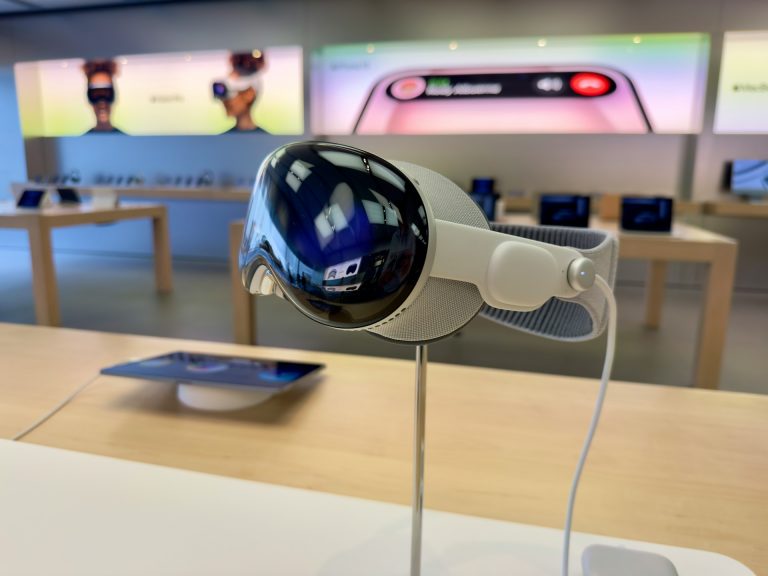 Apple ieško „žudiko programėlės“ Vision Pro