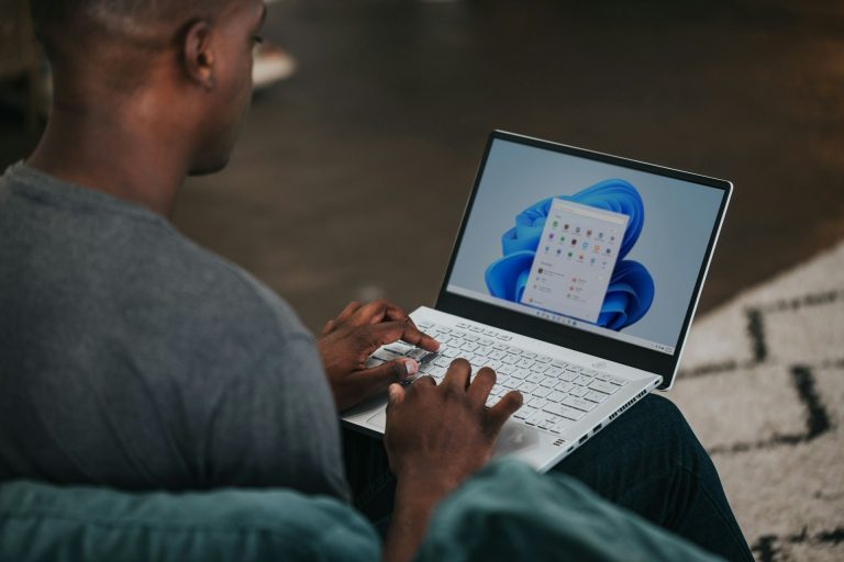 „Windows 10“ palaikymo pabaiga: ką tai reiškia vartotojams ir kodėl tai daugiau nei tik techninis pokytis?